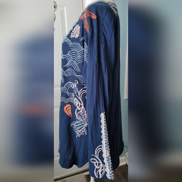 Johnny Was Byia Myrtle Embroidered V Neck Tunic Women's M Blue Multi Ocean Theme - Picture 3 of 15